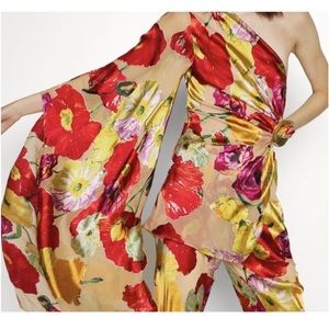 Cult Gaia Jadis flower top